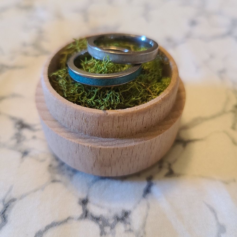 Size 6 two ring bands ✨️ - Picture 2 of 11